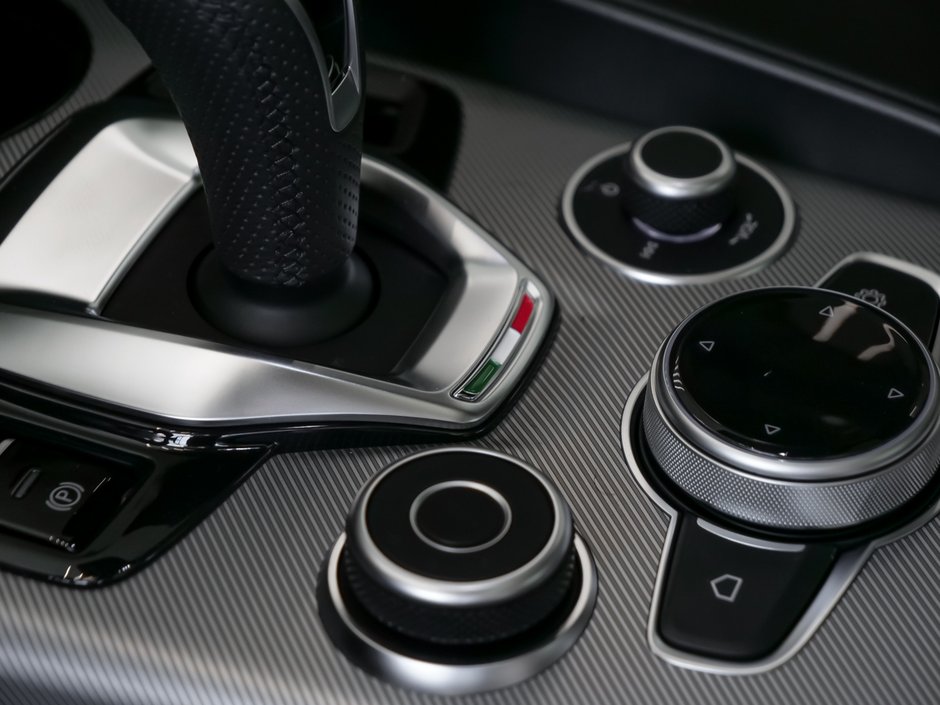 2025 Alfa Romeo Giulia Intensa-18