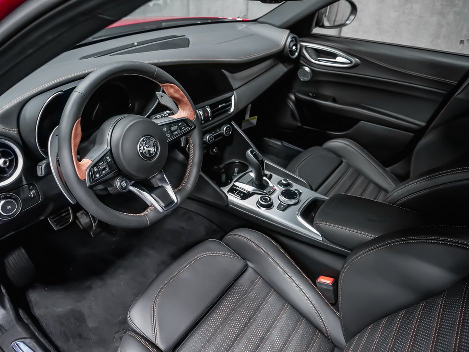 2025 Alfa Romeo Giulia Intensa-9