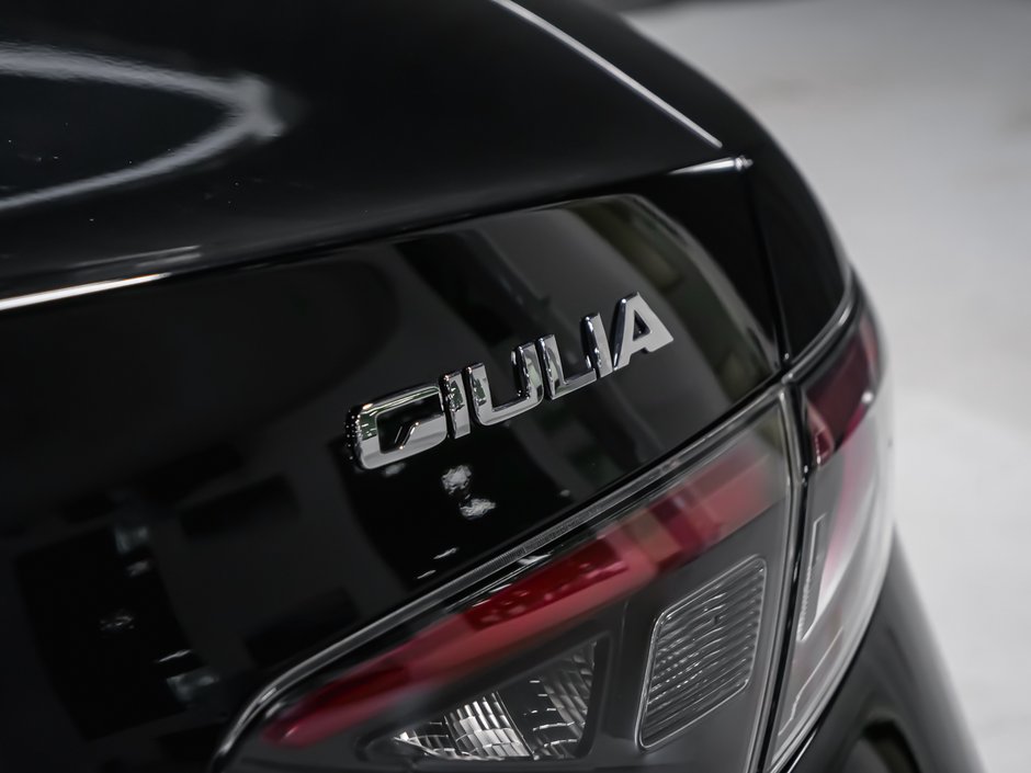 2026 Alfa Romeo Giulia Veloce-6