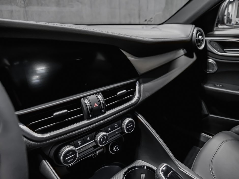 2026 Alfa Romeo Giulia Core-22