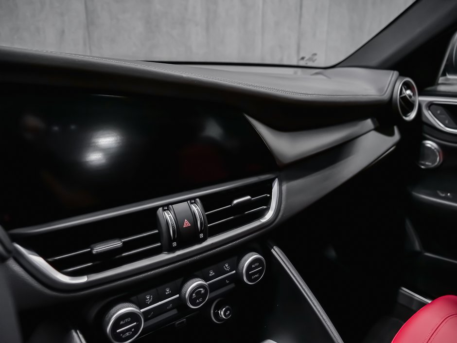 2026 Alfa Romeo Giulia Core-13