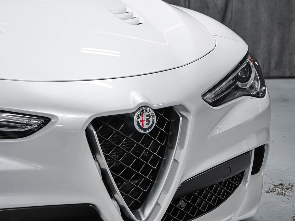 Alfa Romeo Stelvio QUADRIFOGLIO 2020-26