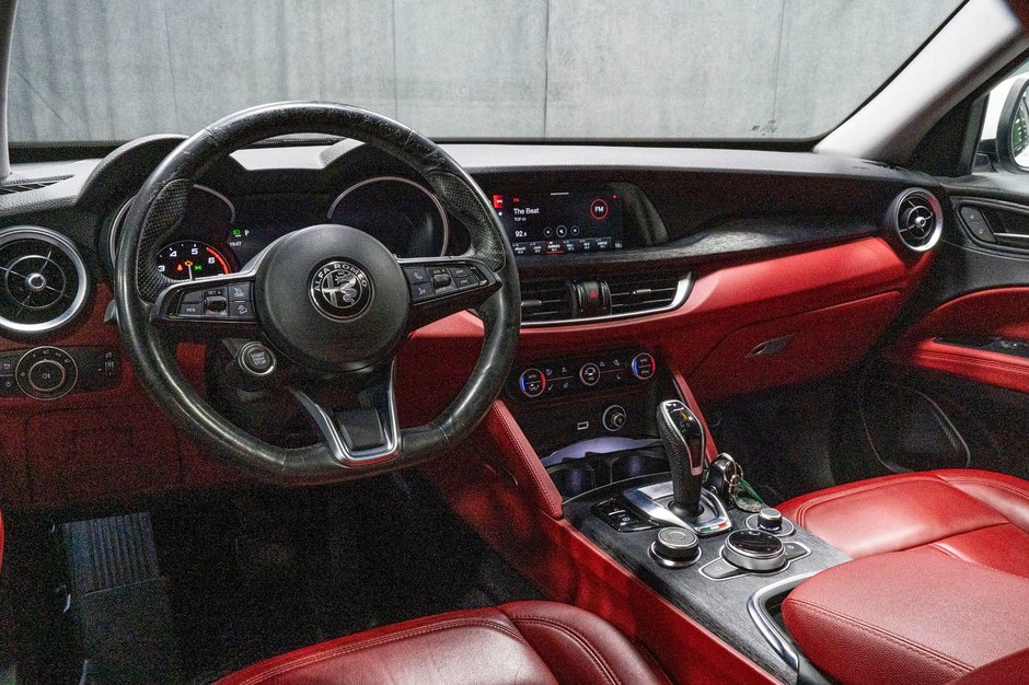 Alfa Romeo Stelvio SPORT 2020-7