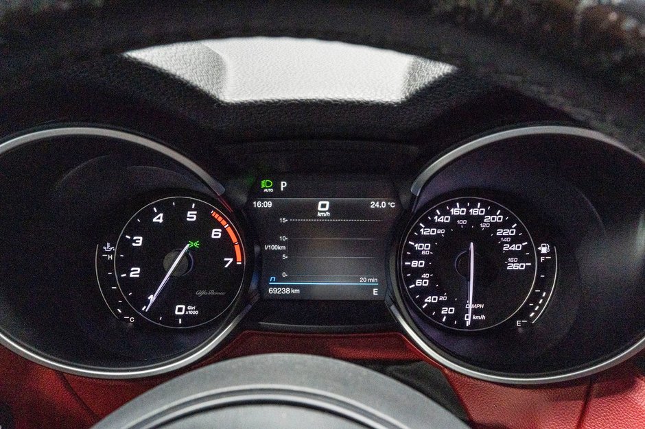 Alfa Romeo Stelvio SPORT 2020-10