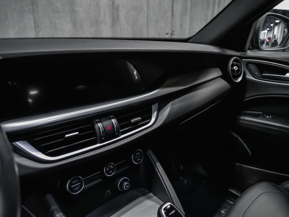 Alfa Romeo Stelvio TI SPORT 2021-12
