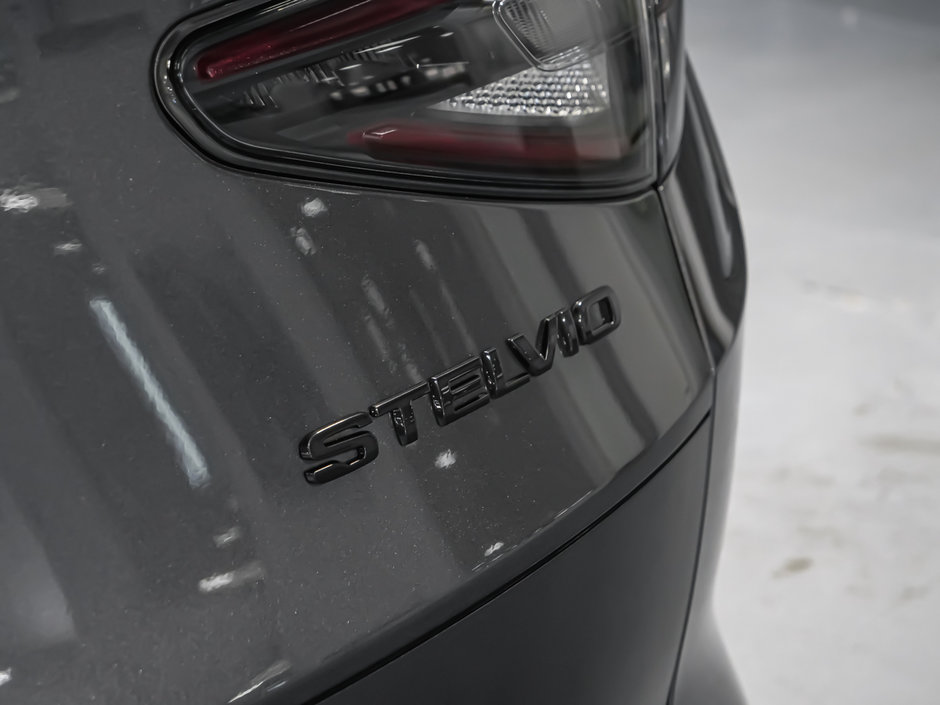 Alfa Romeo Stelvio TI SPORT 2021-6
