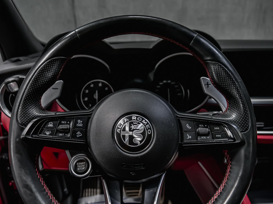 Alfa Romeo Stelvio TI SPORT 2021-12