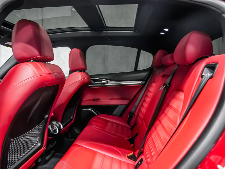 Alfa Romeo Stelvio TI SPORT 2021-15