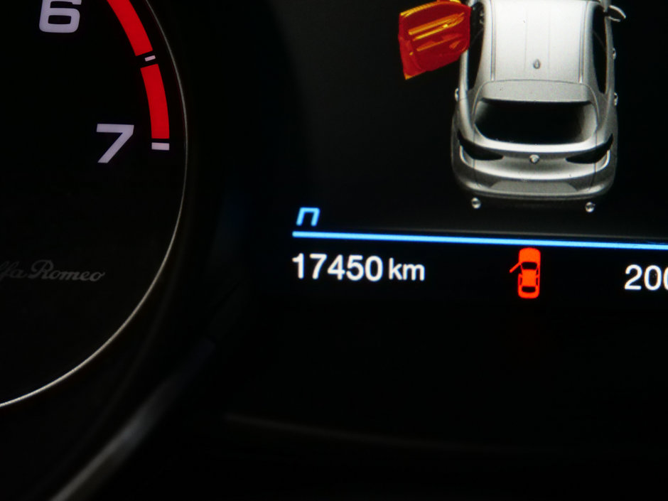 2021 Alfa Romeo Stelvio Ti-16