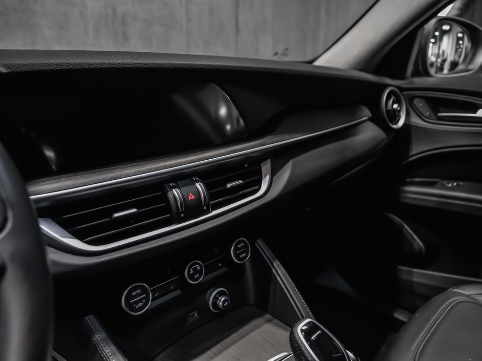 2021 Alfa Romeo Stelvio Ti-15