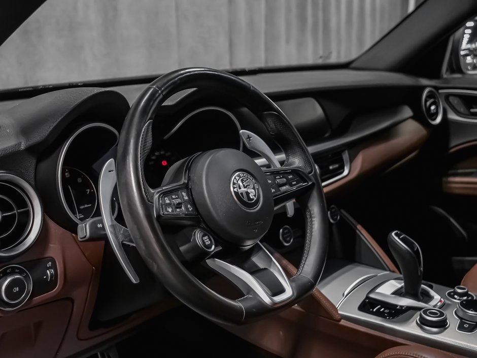 Alfa Romeo Stelvio TI SPORT 2021-8