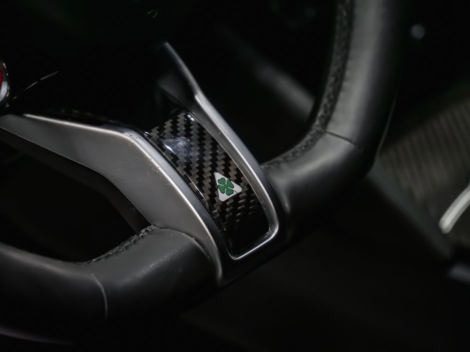 Alfa Romeo Stelvio Quadrifoglio 2022-9