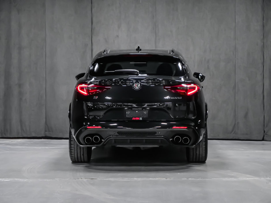 Alfa Romeo Stelvio Quadrifoglio 2022-6