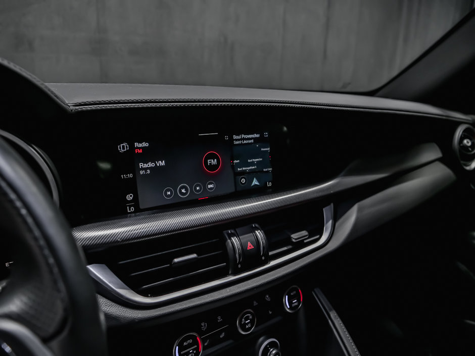 2022 Alfa Romeo Stelvio Veloce-12