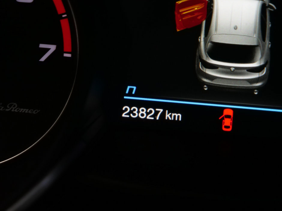 2022 Alfa Romeo Stelvio Veloce-11
