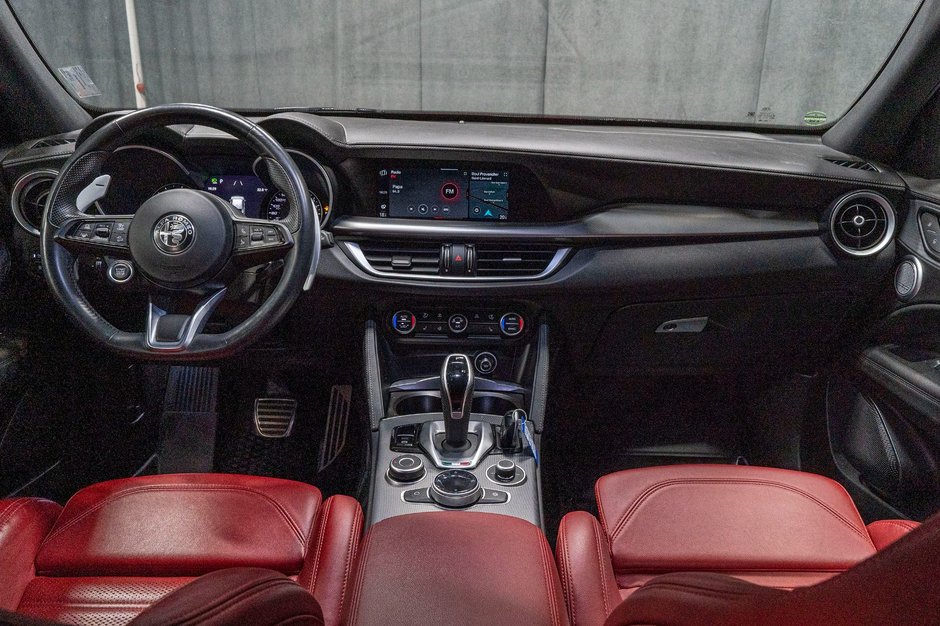 2022 Alfa Romeo Stelvio VELOCE-8