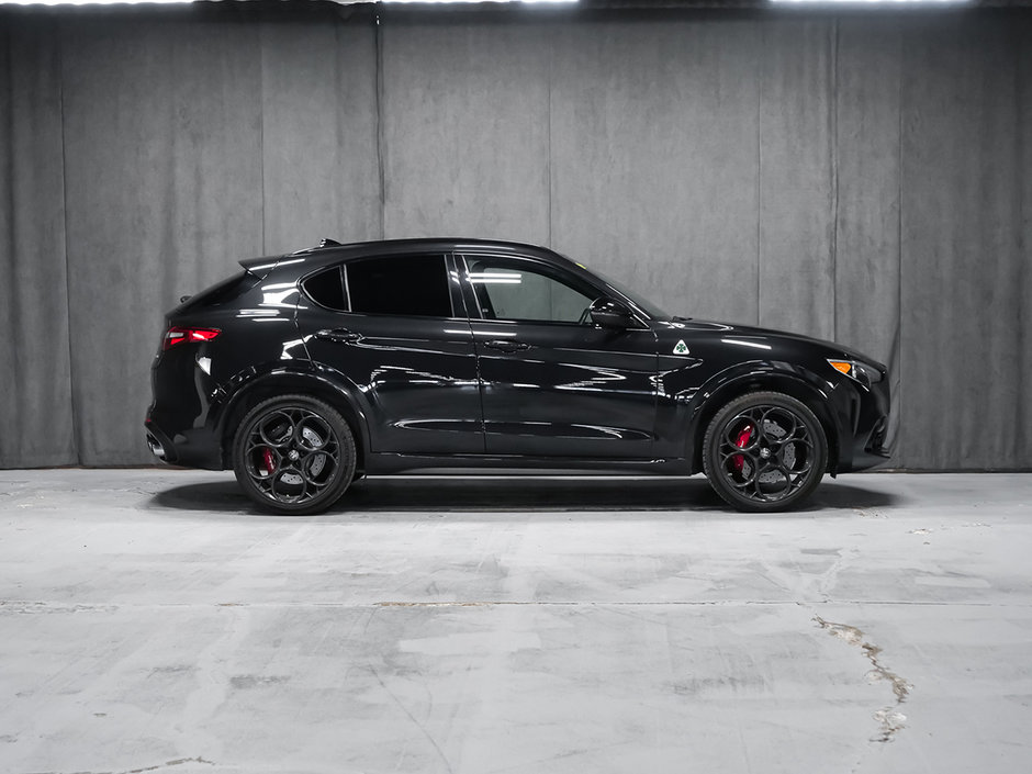 2023 Alfa Romeo Stelvio QUADRIFOGLIO-5