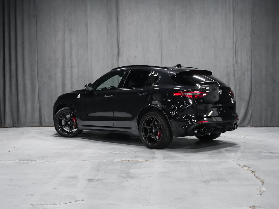 Alfa Romeo Stelvio QUADRIFOGLIO 2023-2