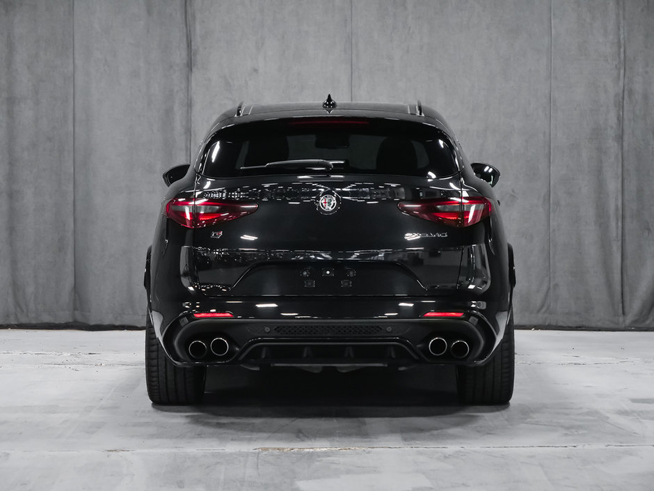 2023 Alfa Romeo Stelvio QUADRIFOGLIO-3