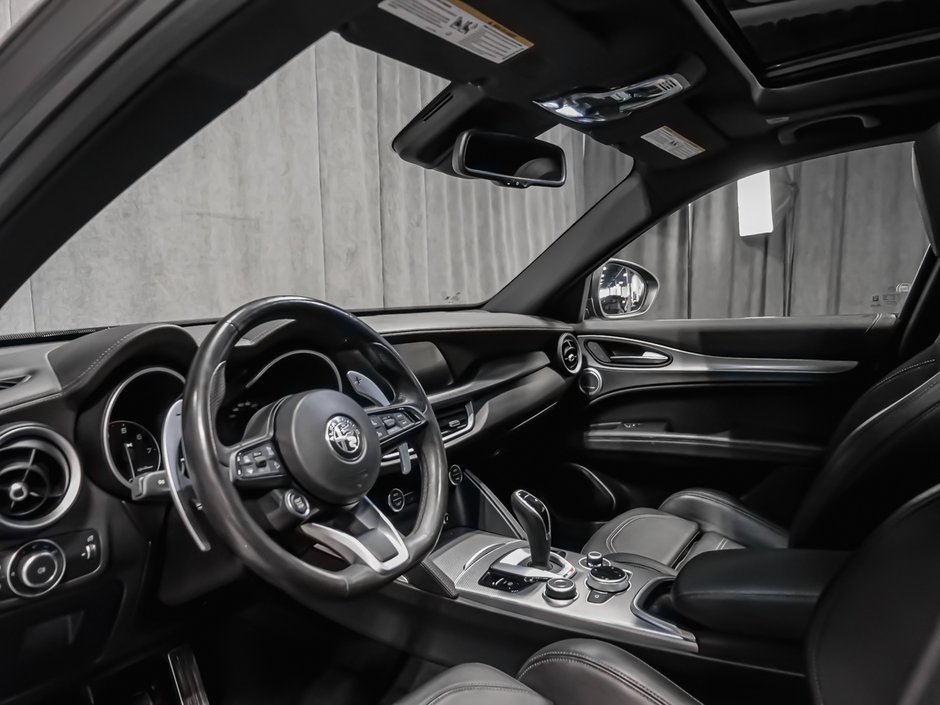 Alfa Romeo Stelvio VELOCE HARMAN KARDON SOUNS SYSTEM SPORT SEATS 2023-7