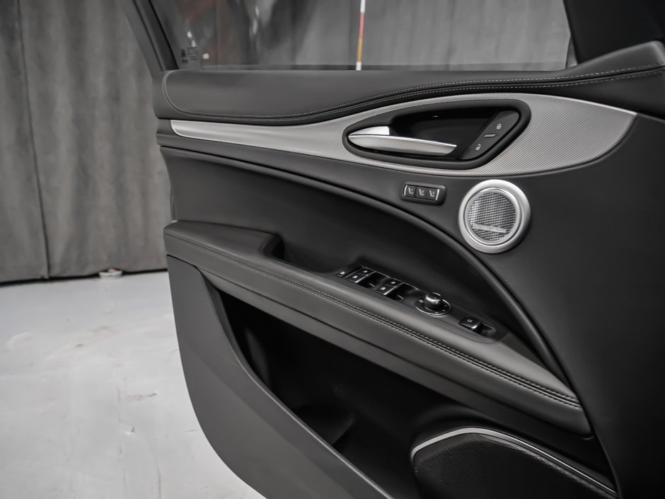 Alfa Romeo Stelvio VELOCE HARMAN KARDON SOUNS SYSTEM SPORT SEATS 2023-12