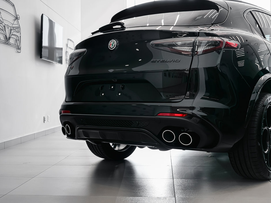 Alfa Romeo Stelvio SUPER SPORT 2024-41