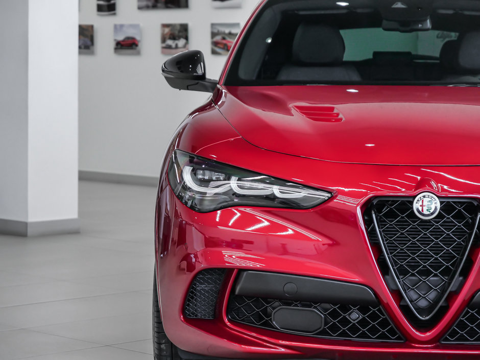 2024 Alfa Romeo Stelvio QUADRIFOGLIO-2