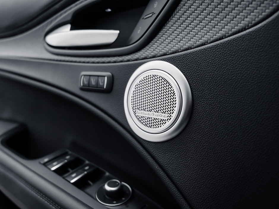 Alfa Romeo Stelvio QUADRIFOGLIO 2024-41