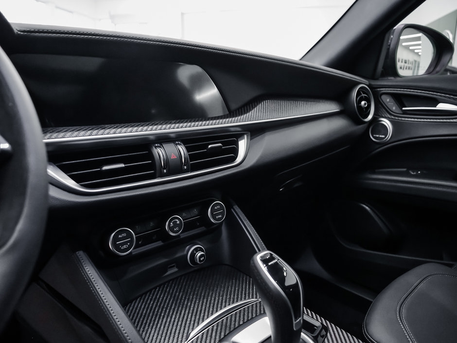 Alfa Romeo Stelvio QUADRIFOGLIO 2024-34