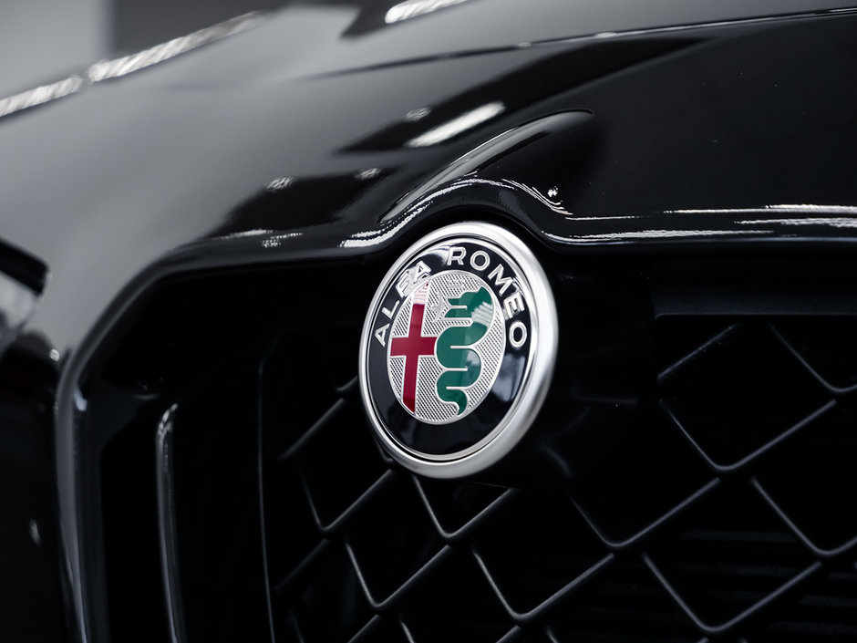 Alfa Romeo Stelvio QUADRIFOGLIO 2024-12
