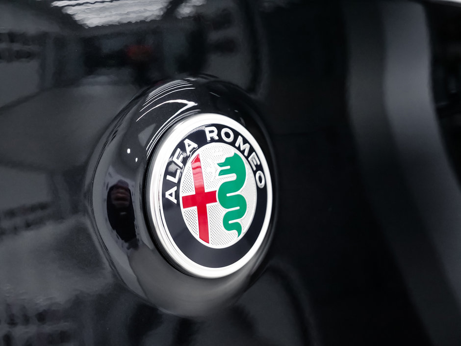Alfa Romeo Stelvio QUADRIFOGLIO 2024-20