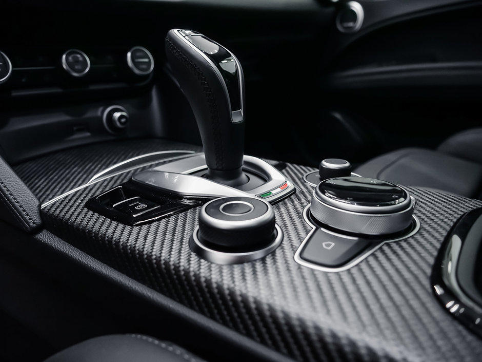 Alfa Romeo Stelvio QUADRIFOGLIO 2024-33