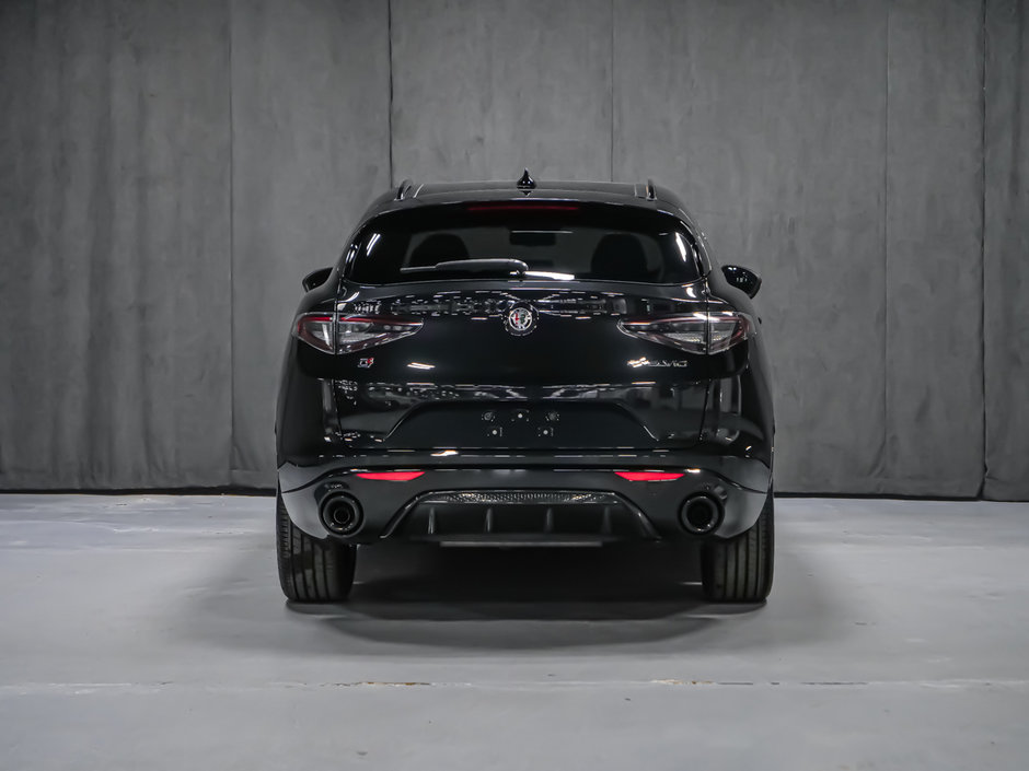 Alfa Romeo Stelvio  2025-7