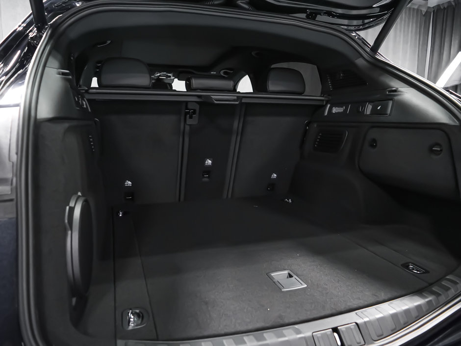 Alfa Romeo Stelvio  2025-14
