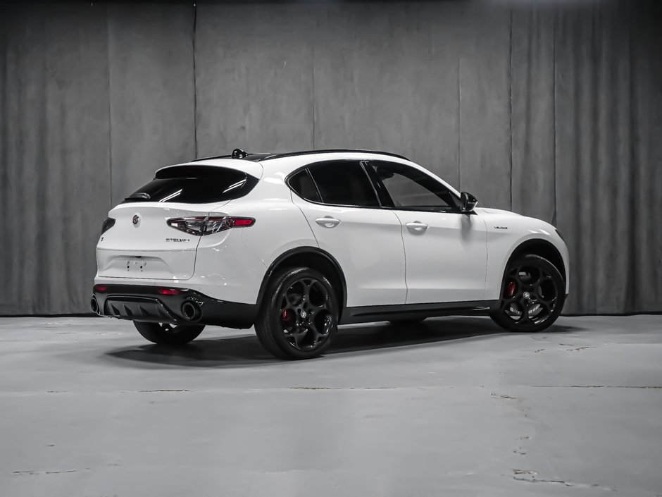 Alfa Romeo Stelvio  2025-2