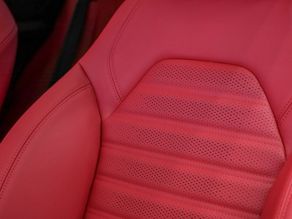 Alfa Romeo Stelvio  2025-17