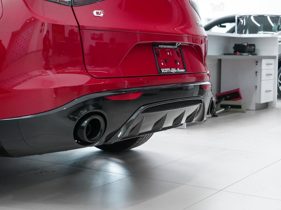 Alfa Romeo Stelvio  2025-7