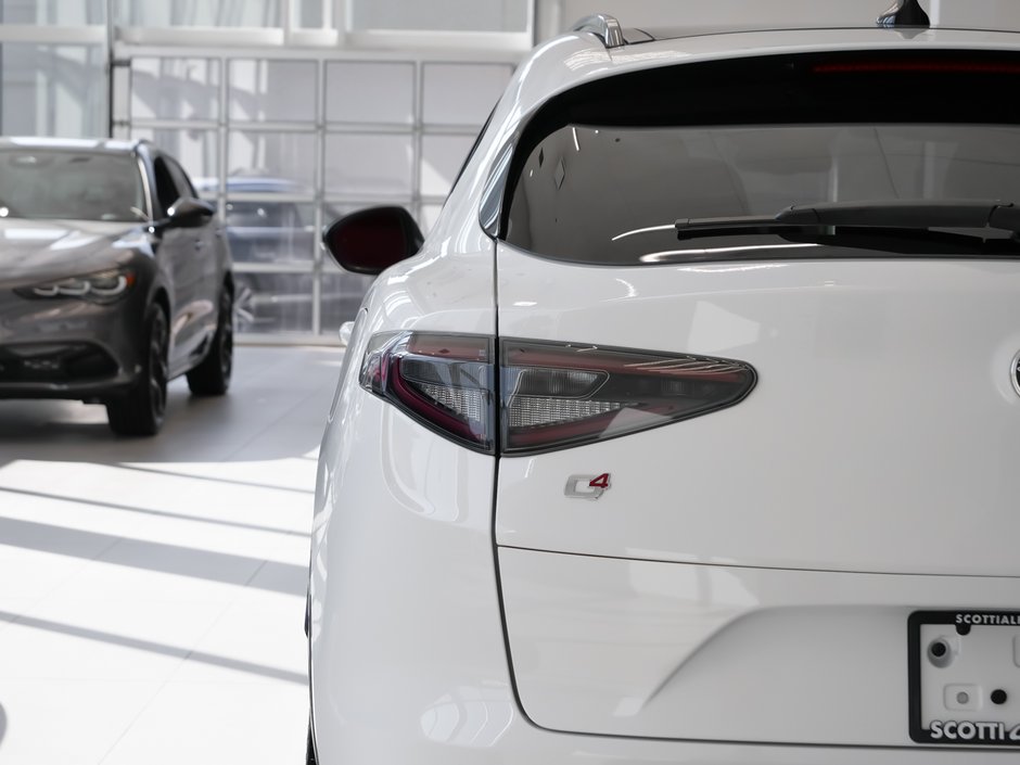 Alfa Romeo Stelvio Base 2025-16