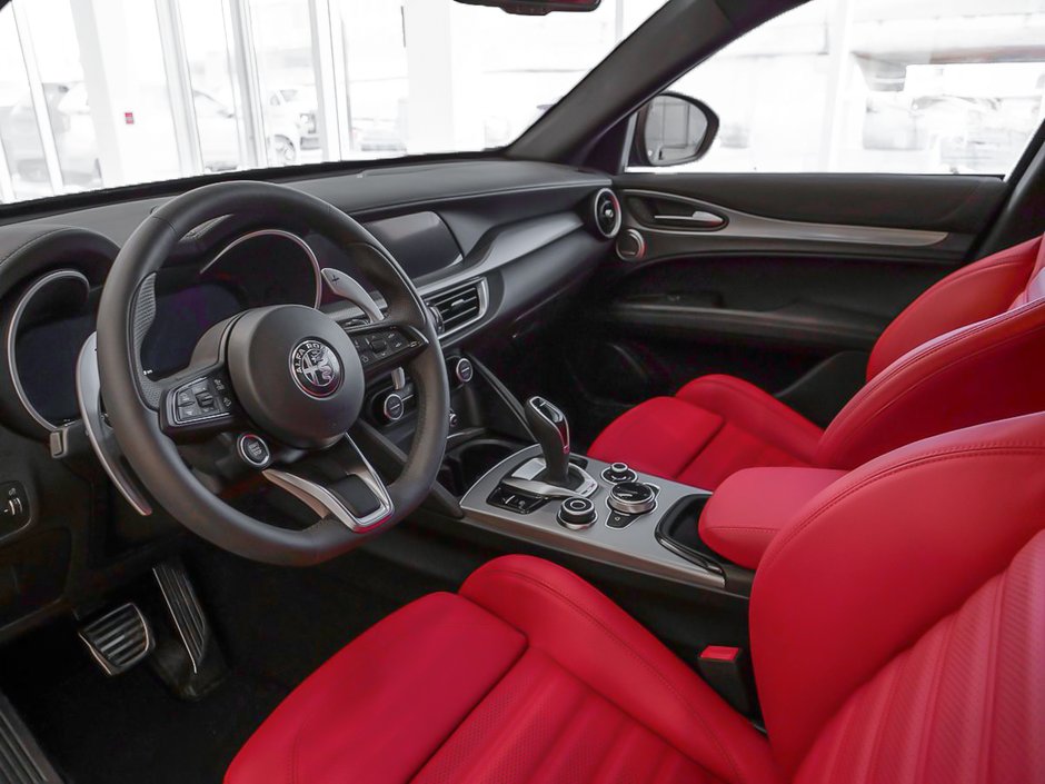 2025 Alfa Romeo Stelvio Veloce-12