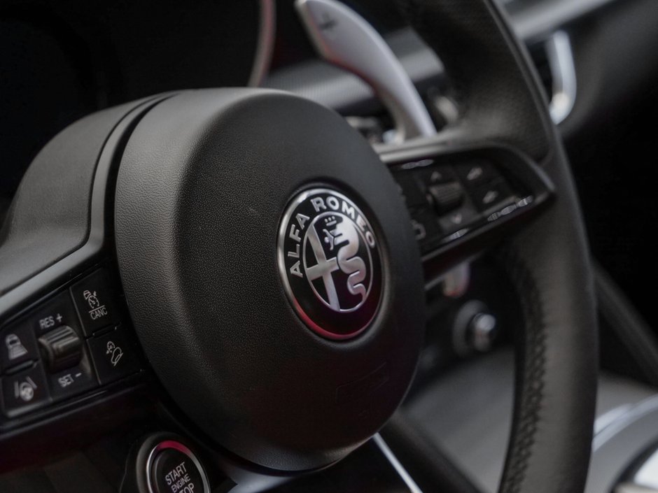 2025 Alfa Romeo Stelvio-15