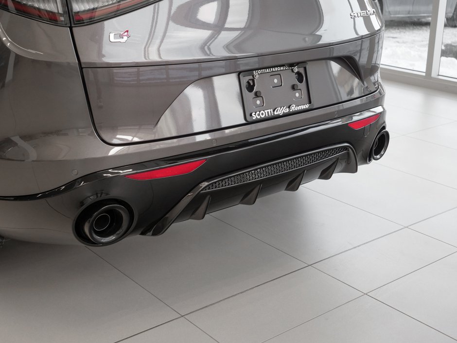 2025 Alfa Romeo Stelvio-8