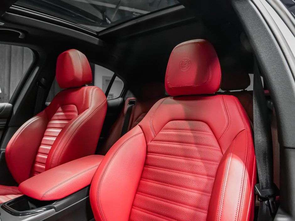 Alfa Romeo Stelvio  2025-9