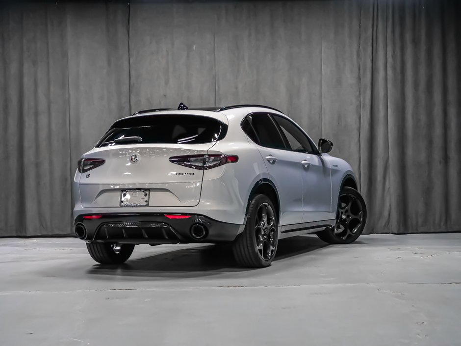 Alfa Romeo Stelvio  2025-4