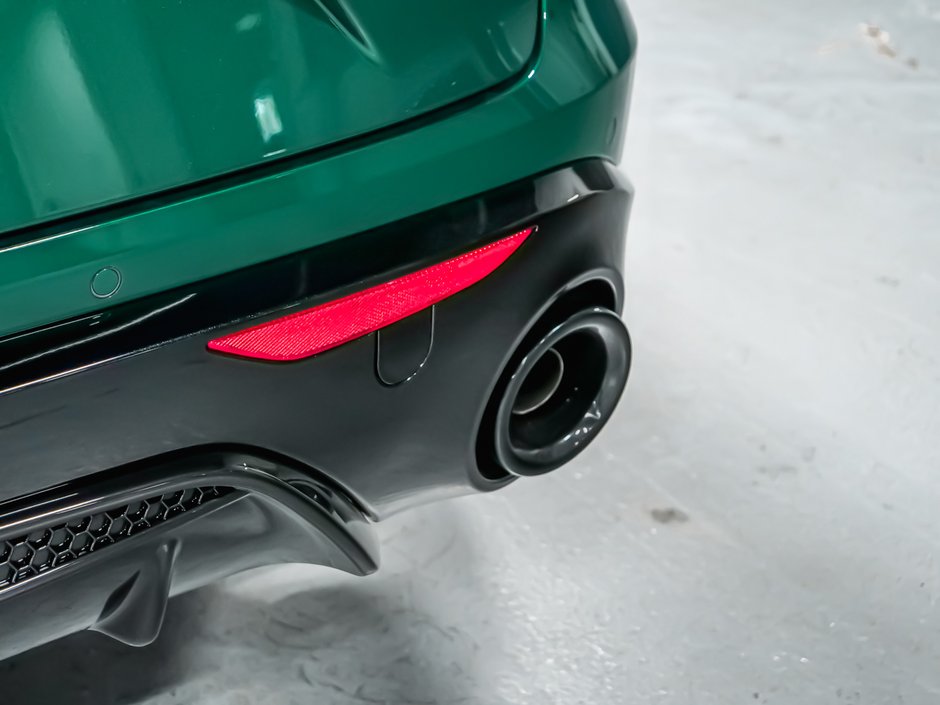 2025 Alfa Romeo Stelvio Intensa-9