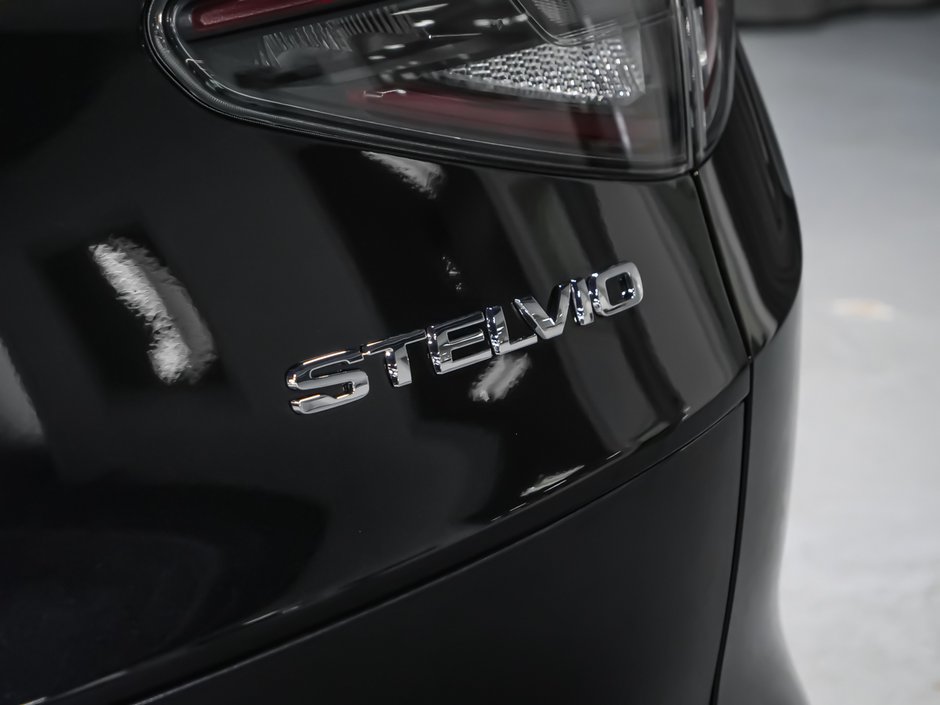 Alfa Romeo Stelvio Intensa 2025-11