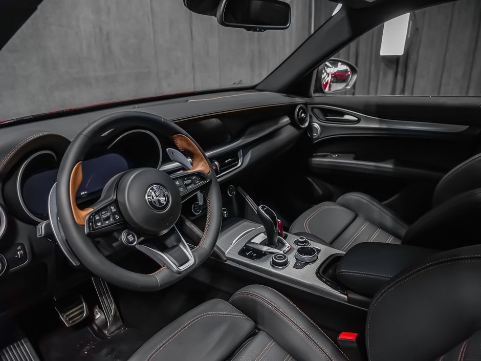 Alfa Romeo Stelvio Intensa 2025-11