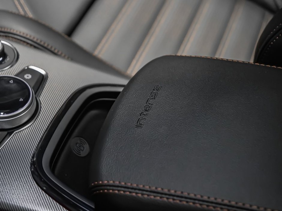 Alfa Romeo Stelvio Intensa 2025-4