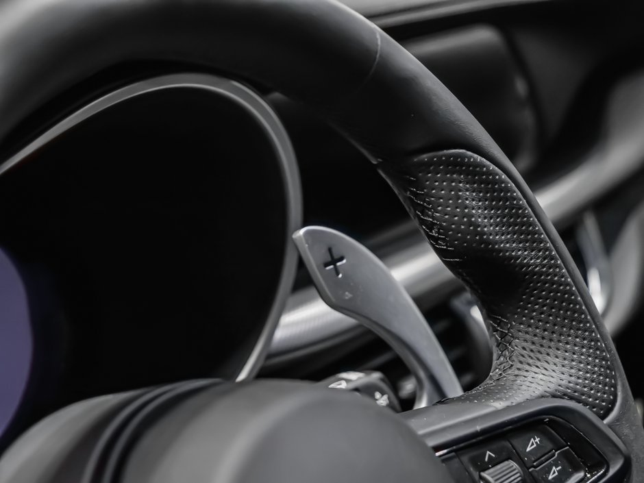 Alfa Romeo Stelvio VELOCE 2025-14