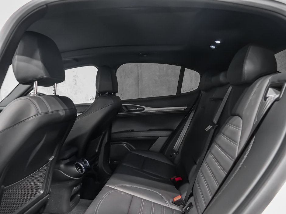 Alfa Romeo Stelvio VELOCE 2025-21