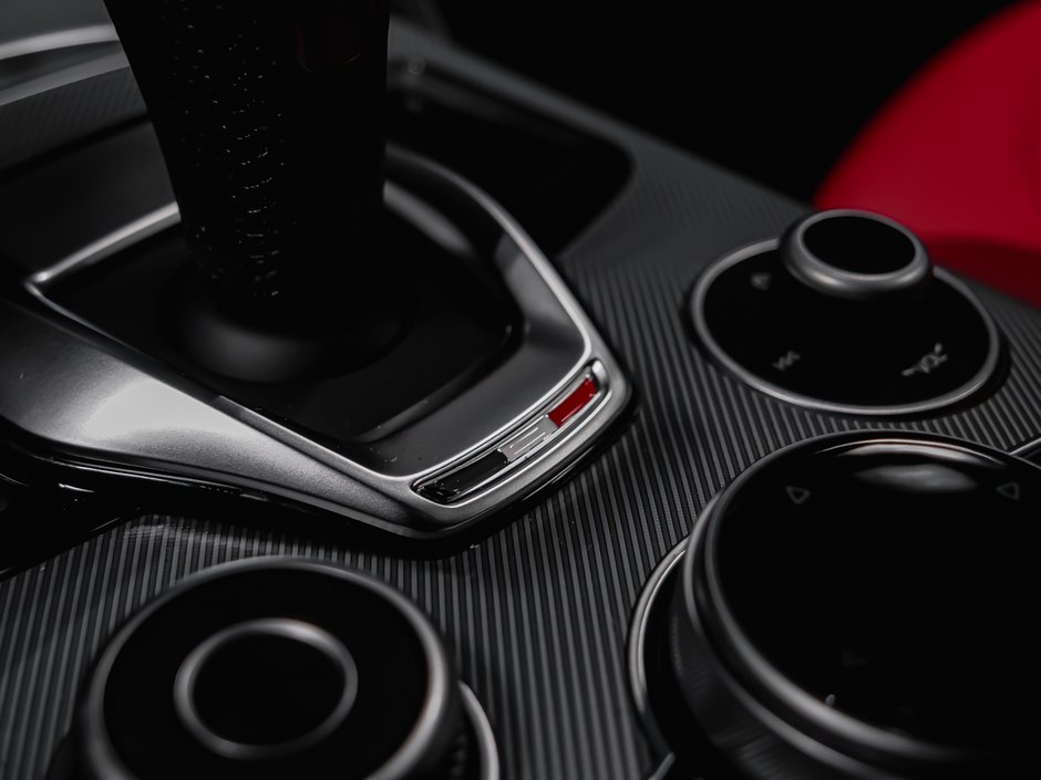 2026 Alfa Romeo Stelvio Veloce-14
